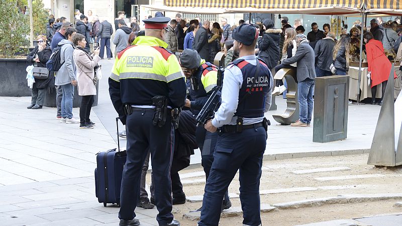 Boletines RNE - Un muerto y tres heridos en Badalona - Escuchar ahora