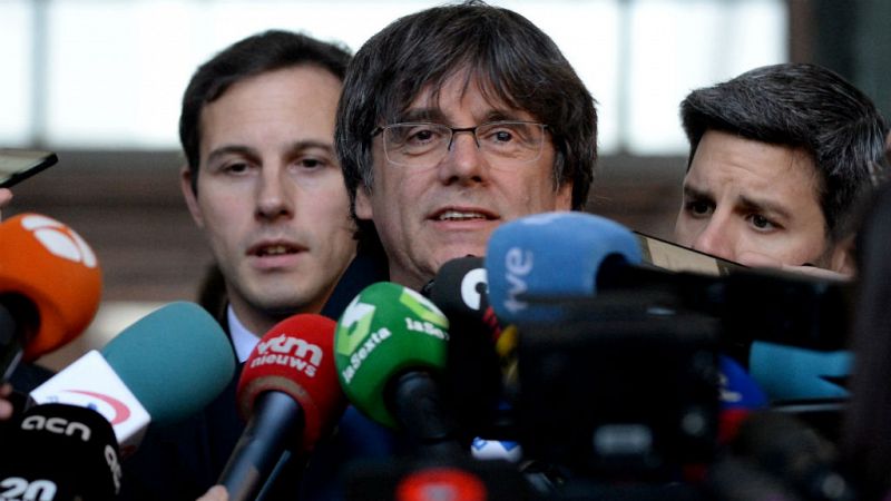 Boletines RNE - Se aplaza al 16 de diciembre la decisión sobre la extradición de Puigdemont a España - Escuchar ahora