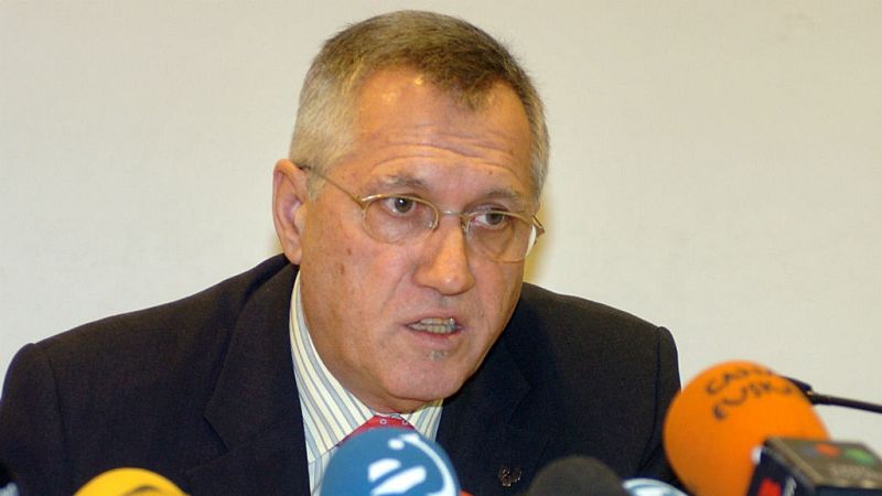  Todo noticias mañana - Francisco Llera: "El CIS tiene algún punto que no es creíble" - Escuchar ahora