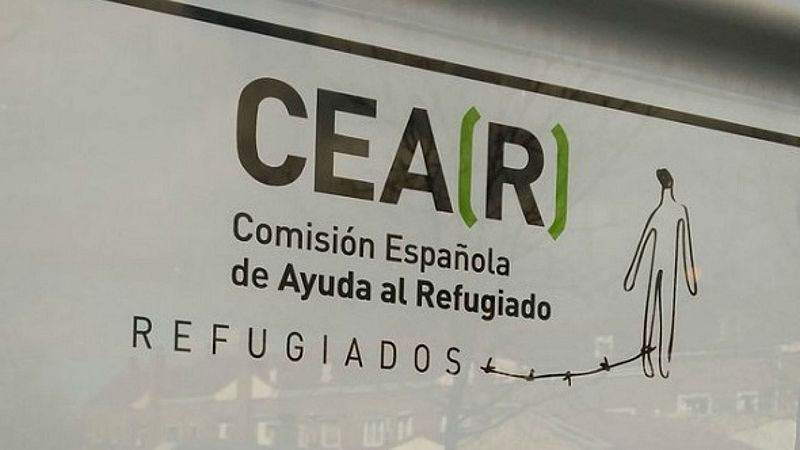  Boletines RNE - Paralizada la expulsión de dos posibles víctimas de trata - Escuchar ahora