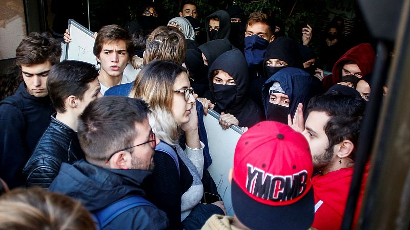  24 horas - Seguimiento entre el 25 y 65% de la huelga estudiantil catalana - Escuchar ahora 