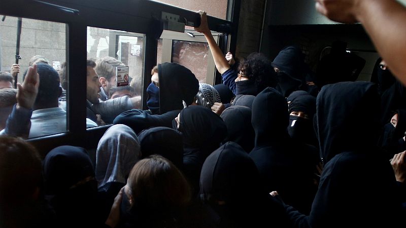 Las mañanas de RNE con Íñigo Alfonso - La libertad de expresión en la universidad de Barcelona- Escuchar ahora