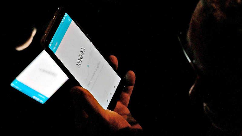 Boletines RNE - La aplicación 'Tsunami Democràtic' reaparece tras el bloqueo de Microsoft - Escuchar ahora