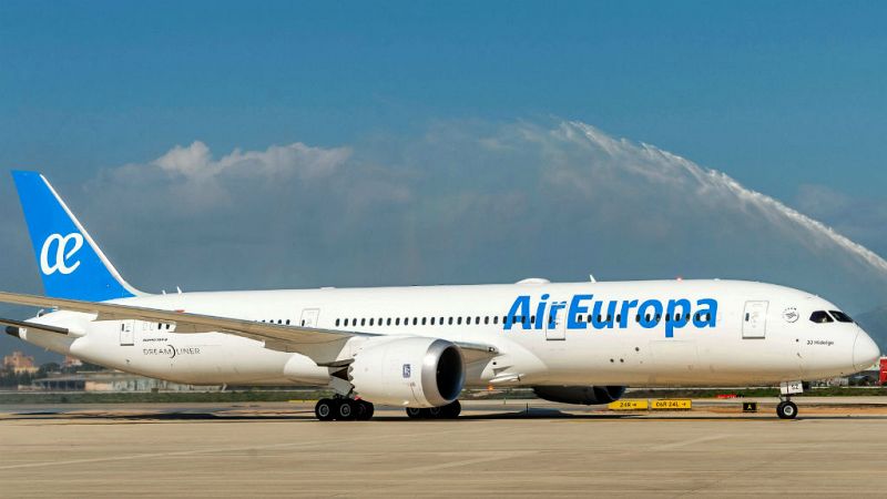 Todo noticias mañana - OCU: "La compra de Air Europa por IAG no es una buena noticia para los consumidores" - Escuchar ahora