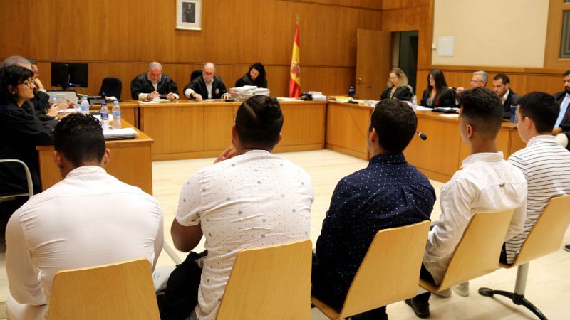 Boletines RNE - La Fiscalía recurre la sentencia de la manada de Manresa - Escuchar ahora