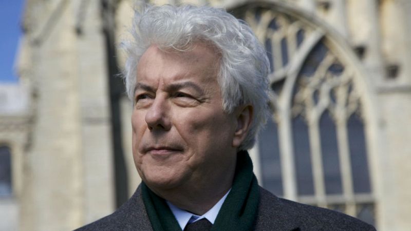 Las mañanas de RNE con Íñigo Alfonso - Ken Follet publica 'Notre Dame', cuyos beneficios irán a su restauración - Escuchar ahora 