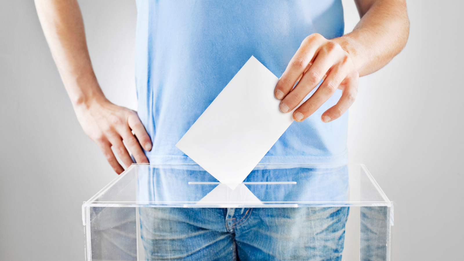 Jóvenes hartos de votar - escuchar ahora