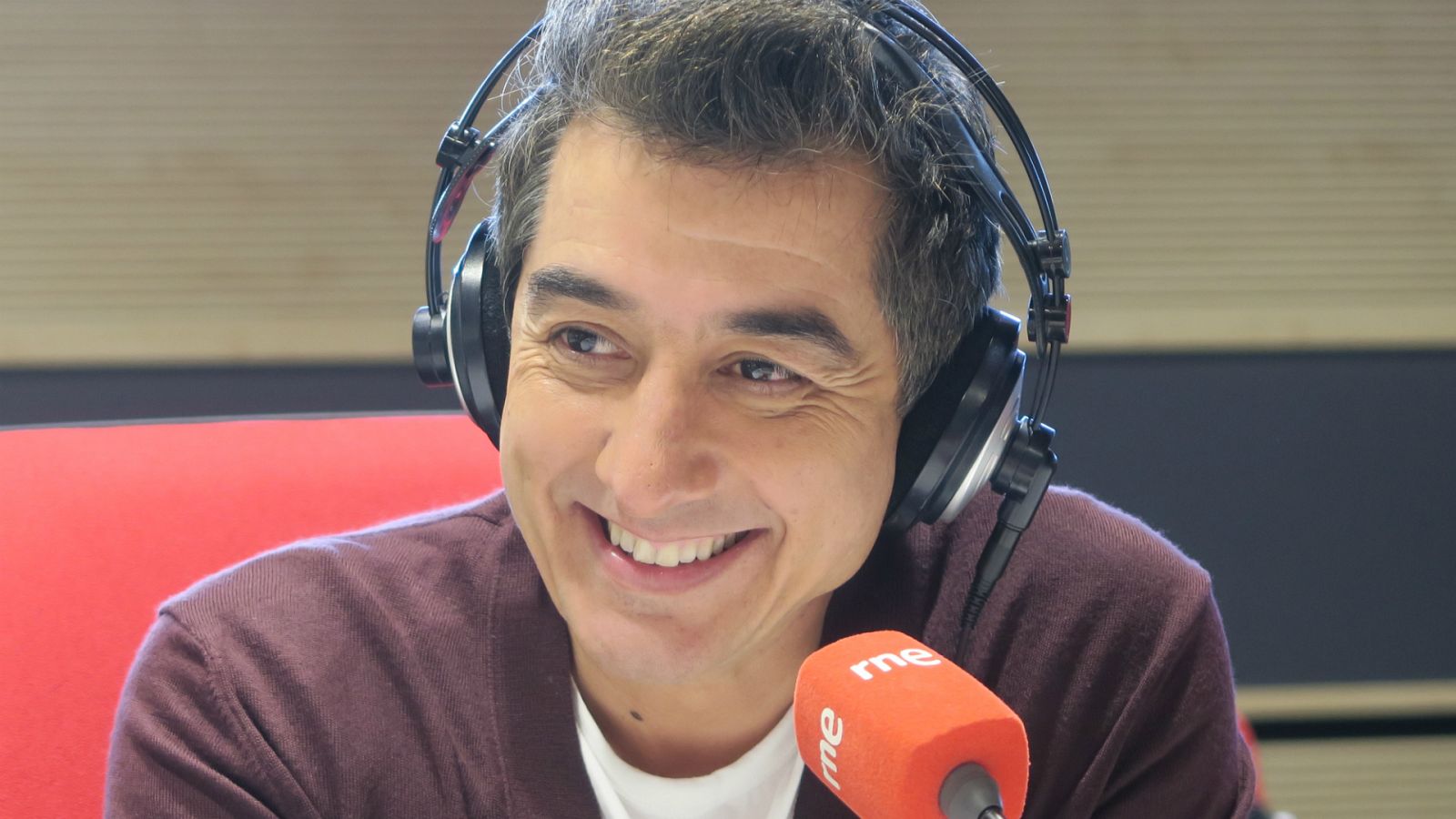 Las mañanas de RNE con Pepa Fernández - Juan Valderrama - Escuchar ahora