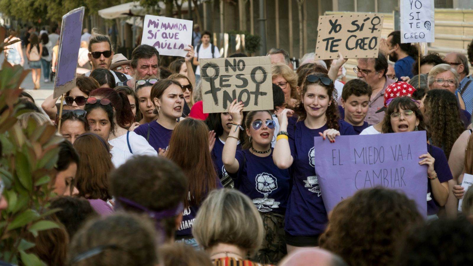  Boletines RNE - Segundo juicio para la manada - Escuchar ahora