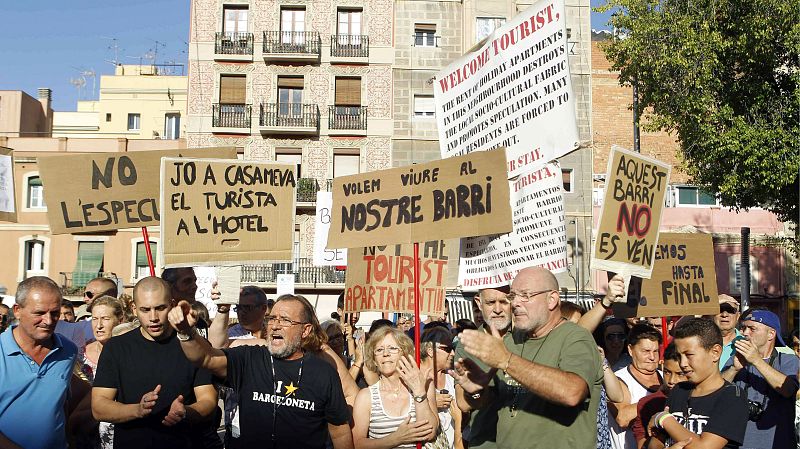  14 horas - Barcelona prohíbe la apertura y ampliación de pisos turísticos - Escuchar ahora
