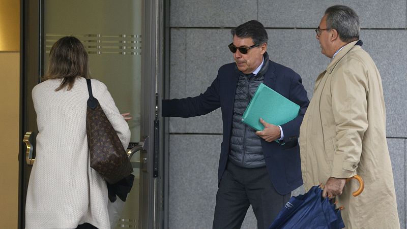 Boletines RNE - Anticorrupción pide procesar a Ignacio González en el 'caso Lezo' - Escuchar ahora