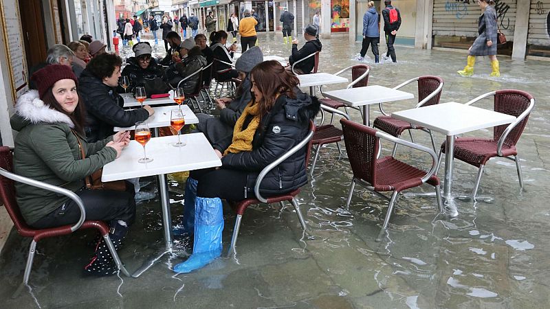 14 horas fin de semana - El agua comienza a descender en Venecia pero los daños son enormes - Escuchar ahora