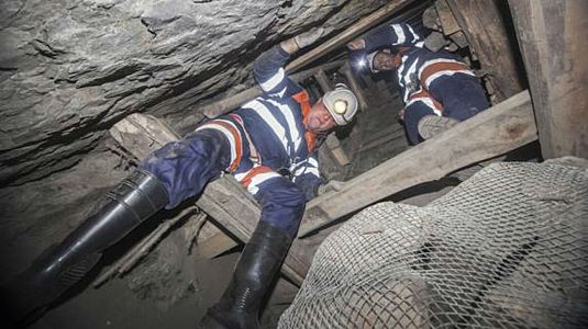 Sin atajos - Sin atajos - Senderismo a 600 metros bajo tierra - 18/11/19 - escuchar ahora