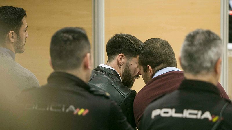  14 horas - La víctima de la Manada en Pozoblanco ratifica su denuncia - Escuchar ahora