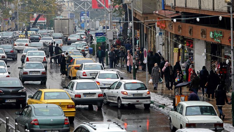 Las mañanas de RNE con Íñigo Alfonso - Siguen los disturbios en Irán por la subida del combustible - Escuchar ahora 