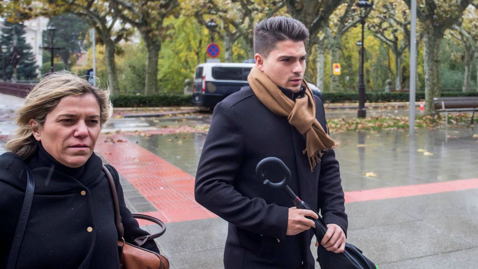  14 horas - La víctima de la Arandina testifica en el juicio a puerta cerrada - Escuchar ahora