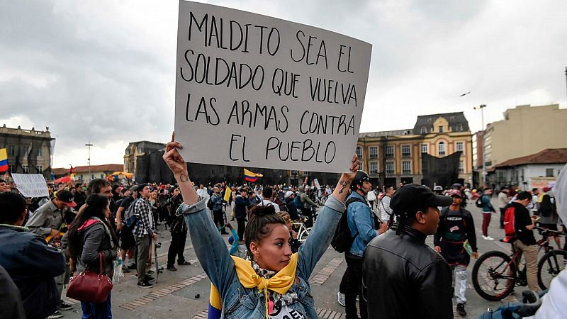 Colombia mantiene viva la protesta ante inicio del diálogo incierto de Duque - Escuchar ahora
