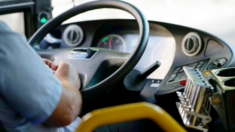 Autobuses nocturnos para garantizar la seguridad - escuchar ahora