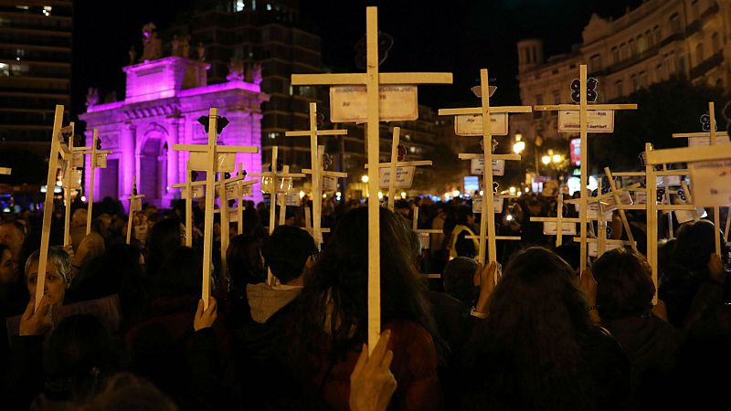 24 horas - Ana, Irene y Wafa. Tres víctimas y tres historias de violencia machista - Escuchar ahora