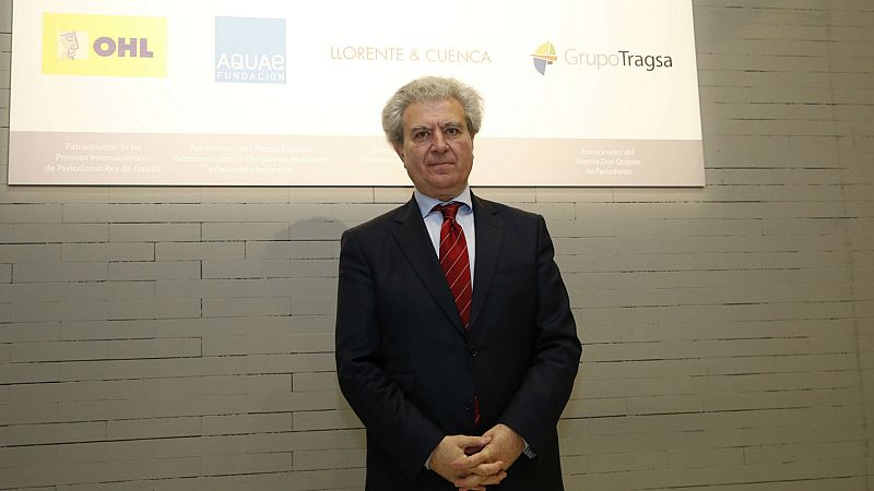  24 horas - César Antonio Molina: "Los ciudadanos no son conscientes de que la democracia esta en peligro" - Escuchar ahora