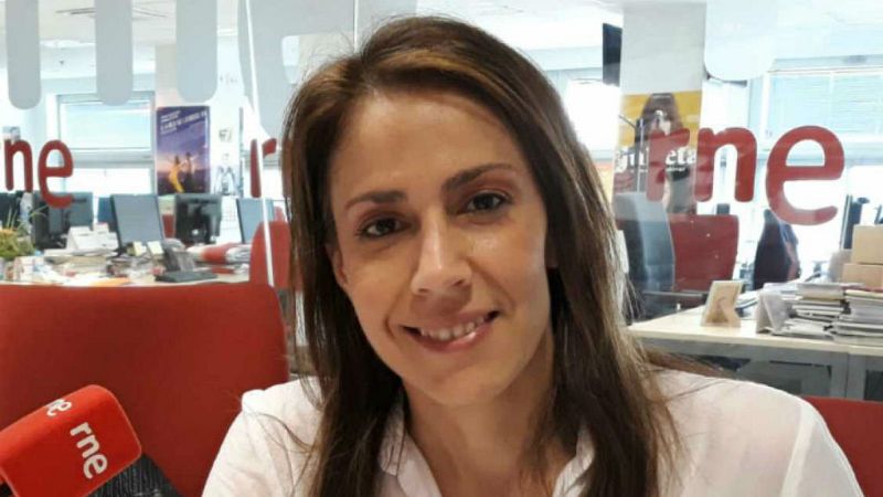 El gallo que no cesa - Femenino singular: Silvia Barrera - Escuchar ahora 