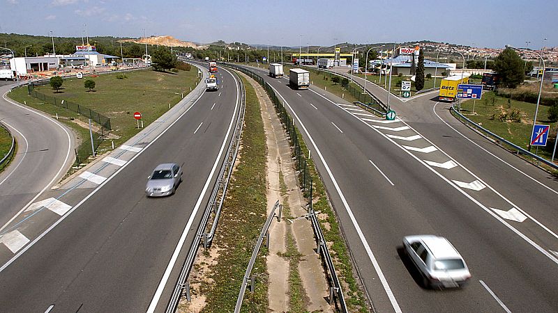 Boletines RNE - Un fallecido en Murcia tras conducir en sentido contrario - Escuchar ahora