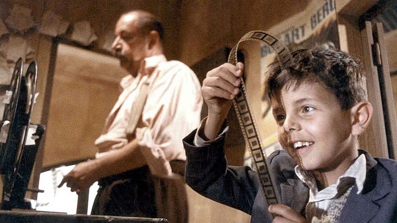 Ruedo escénico - Cinema Paradiso - 30/11/19 - Escuchar ahora