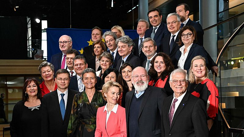 14 horas fin de semana - Un nuevo equipo liderado por Ursula von der Leyen toma el mando de la Comisión Europea - Escuchar ahora