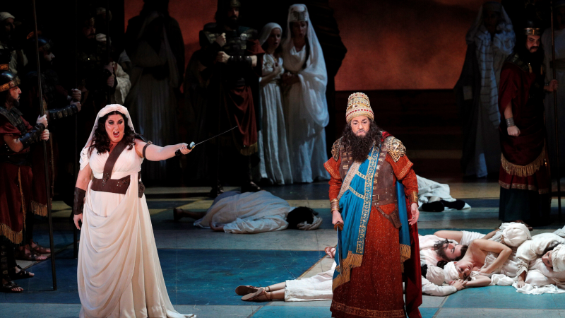 Plácido Domingo representa "Nabucco" en Valencia - escuchar ahora