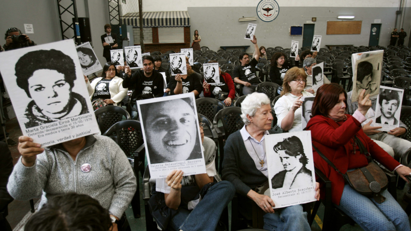 La evolución del papel del ejército en América Latina - escuchar ahora