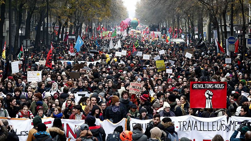 Las mañanas de RNE con Íñigo Alfonso - Segunda jornada de huelga en Francia contra el recorte de las pensiones - Escuchar ahora