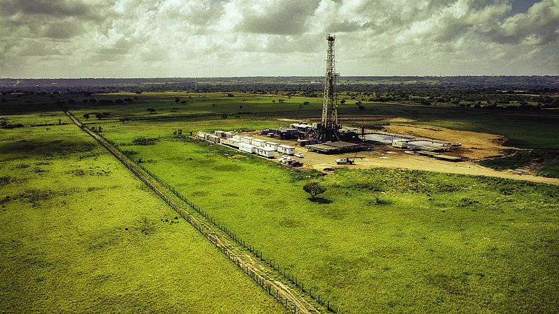 Las mañanas de RNE con Íñigo Alfonso - Los anuncios verdes de las empresas eléctricas y petroleras: ¿compromiso real o no vinculante? - Escuchar ahora