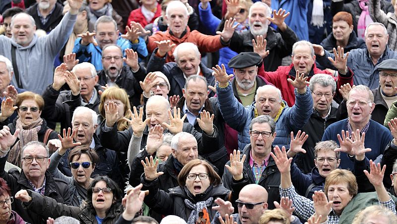  Todo noticias mañana - Pensionistas: "Los políticos tienen que aprender de nosotros para llegar a acuerdos" - Escuchar ahora