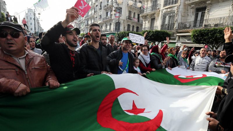 Las mañanas de RNE con Íñigo Alfonso - Argelia celebra elecciones en medio de las movilizaciones - Escuchar ahora 