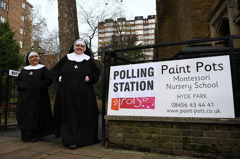 14 horas - Gran afluencia de votantes en los centros de voto de Londres - Escuchar ahora