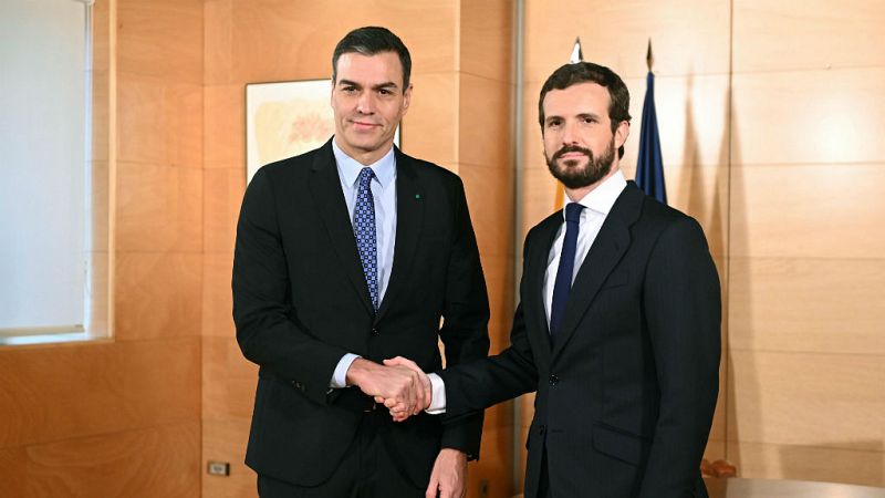 Boletines RNE - Snchez y Casado abordan la investidura sin cambios de posicin - Escuchar ahora