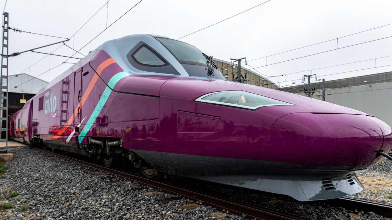 14 horas - El AVE barato Madrid-Barcelona costará entre 10 y 60 euros - Escuchar ahora