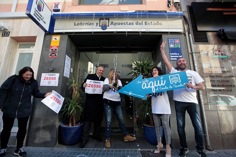  No es un día cualquiera -  Ilusión en la administración de Salou que ha vendido la mitad del gordo