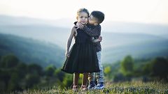 Con bata blanca - Infancias cada vez más cortas - 27/12/19