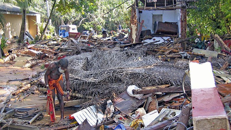 Las mañanas de RNE con Íñigo Alfonso - 15 años del tsunami que arrasó el sudeste asiático - Escuchar ahora