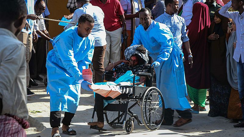 14 horas fin de semana - Más de 90 muertos en Somalia por explosición de un coche bomba - Escuchar ahora