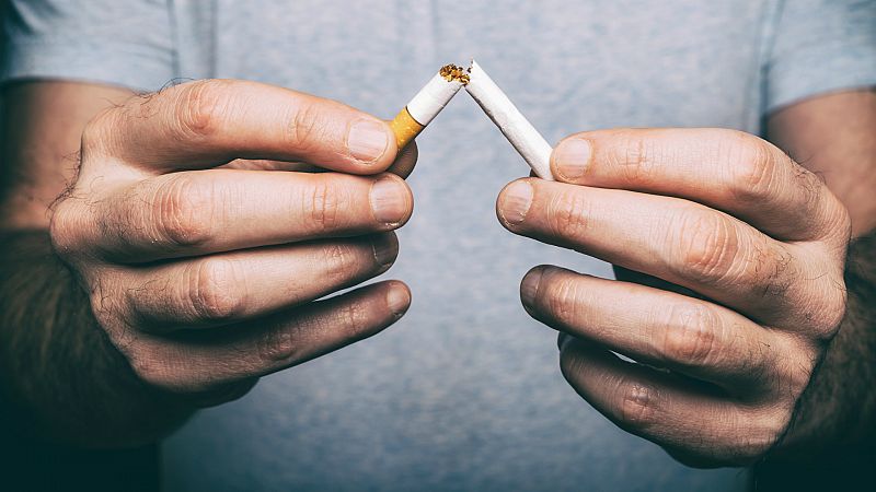 Boletines RNE - Sanidad financia dos fármacos para dejar de fumar  - Escuchar ahora