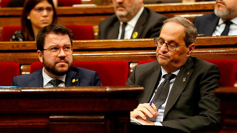  Boletines RNE - Torra advierte a ERC de que no se puede "negociar nada al margen del Govern" - Escuchar ahora