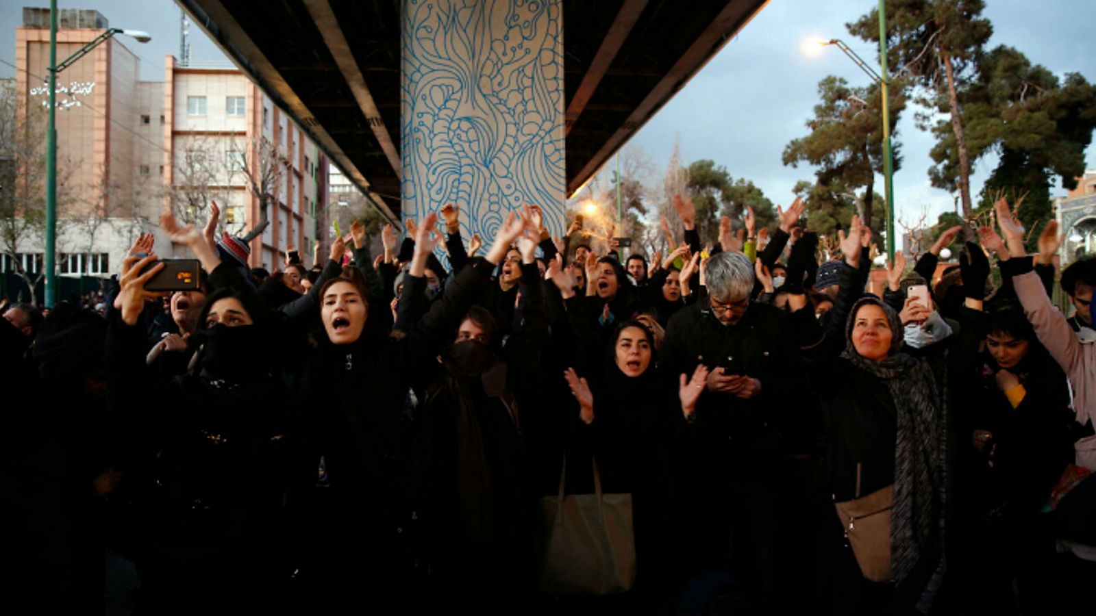 24 horas fin de semana - Protestas en Teherán contra las autoridades por el derribo del avión - Escuchar ahora