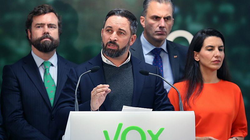 Boletines RNE - Vox demanda a la Eurocámara por reconocer a Puigdemont y Comín como eurodiputados - Escuchar ahora