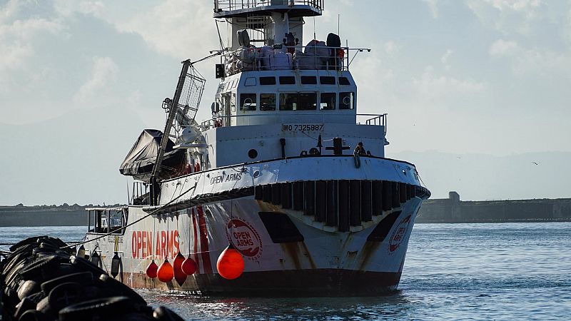 Boletines RNE - Open Arms y Sea Watch 3 podrán atracar en Italia - Escuchar ahora