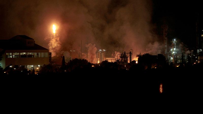 24 horas - Un fallecido y cuatro heridos tras una explosión en una planta petroquímica en Tarragona - Escuchar ahora