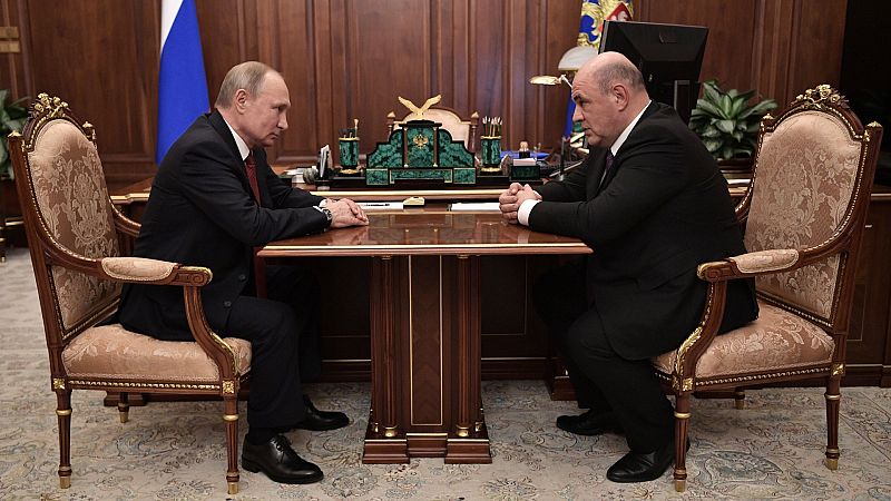 Boletines RNE - Vladimir Putin remodela el Gobierno tras una dimisión en bloque del equipo del Primer Ministro - Escuchar ahora