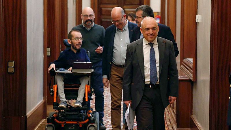 Boletines RNE - El PSOE, dispuesto a estudiar cambios en el calendario del Congreso  - Escuchar ahora