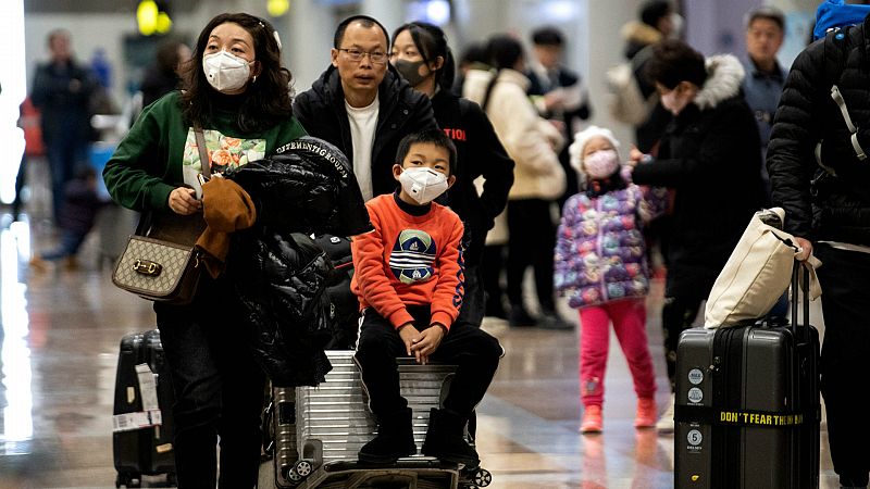 14 horas - China refuerza los controles ante el aumento de contagios del coronavirus - Escuchar ahora